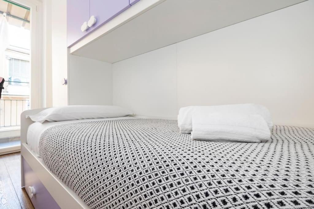 Stylish Apartment Rome Air Conditionig Wifi Tv 50 Metro 4 Minutes Away מראה חיצוני תמונה